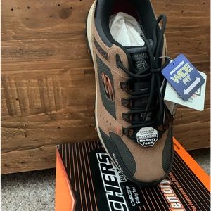 Mens brand new  Skechers steel toe work shoes . With memory foam and wide fit .